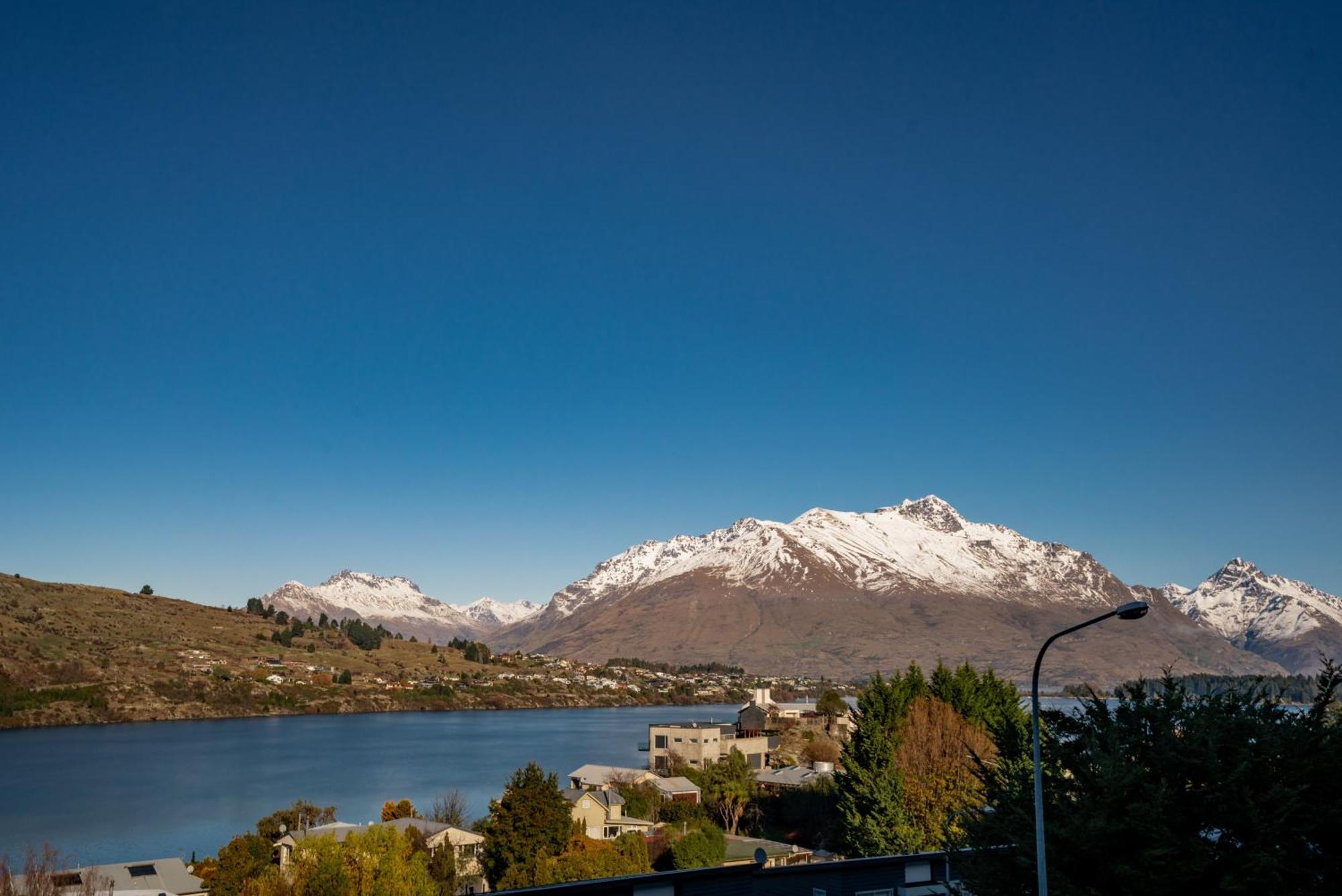 2-Bedroom Apartment With Lake & Mountain View - Beechwood Queenstown Eksteriør billede
